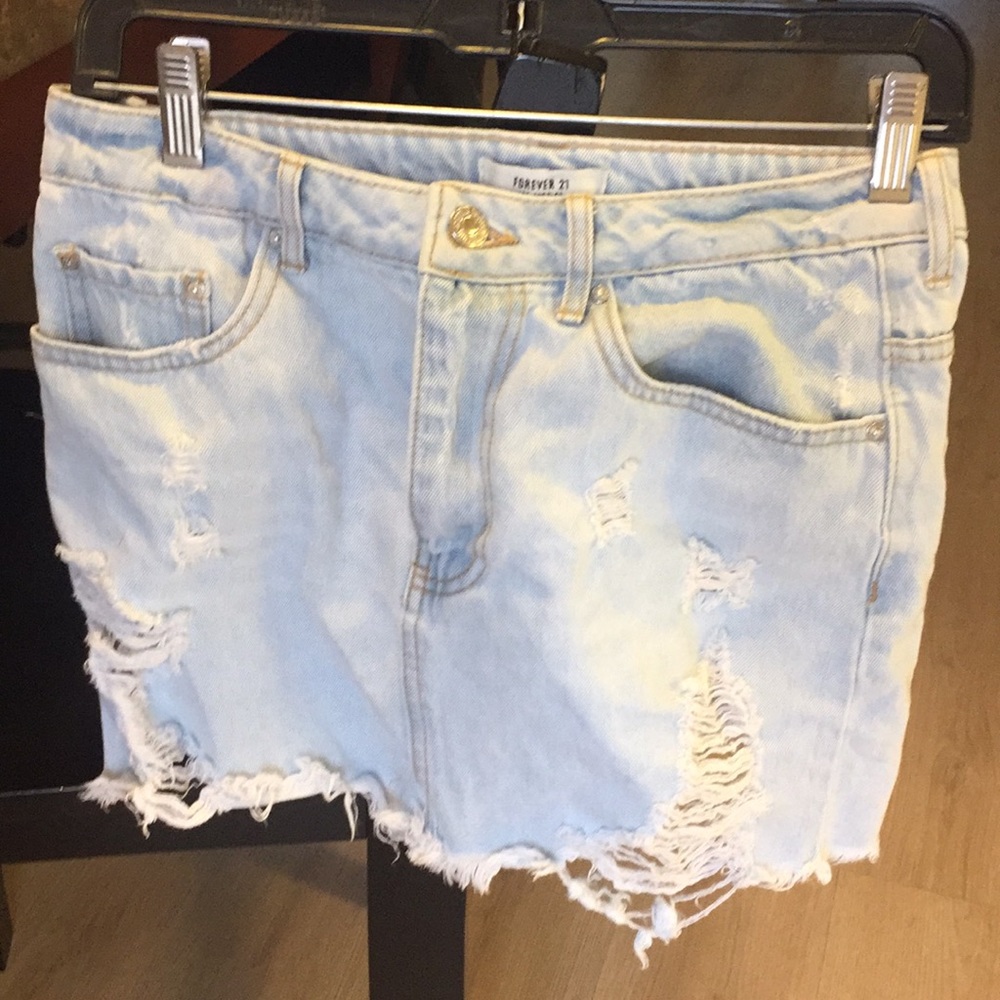 Jean mini skirt.
